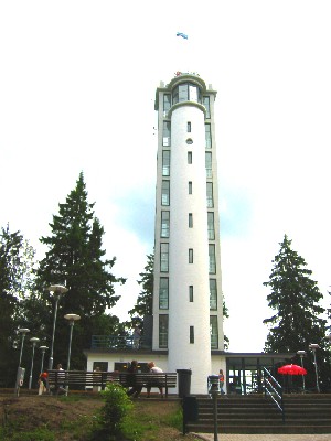 The observation tower at Suur Munamägi, a "must visit". Photo: Peeter Bush - pics/2005/11021_1.jpg