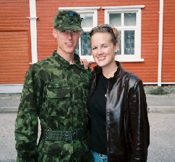 Matti Tikovt koos oma õe Elenaga.   Foto: perekonnaarhiivist - pics/2005/11496_6.jpg