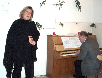 Eestis hästi tuntud sopran Pille Lill ja prof. Kalle Randalu.<br> Foto: M. Bagger - pics/2005/11979_2.jpg
