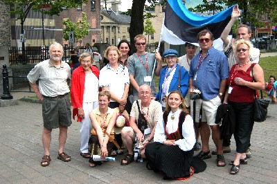 maailmafestivali avamisel Halifaxis koos kohalike eestlastega - pics/2005/8937_7.jpg