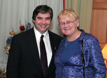 Peter Van Loan MP and Estonian Riigikogu Chairman Ene Ergma at their Ottawa
meeting.  - pics/2005/9290_1.jpg