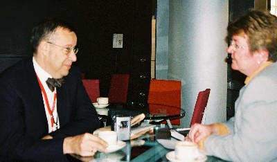 Eesti saadik Euroopa Parlamendis Toomas Hendrik Ilves andmas intervjuud Aino<br>Siebertile. Foto: Siebert - pics/2005/9962_1.jpg