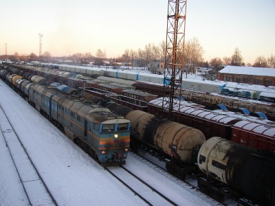 Raudtee suurim tulu tuleb kütuseveost. Seda rongi veab Vene päritolu vedur. Foto: Üllas Linder - pics/2006/12272_1.jpg
