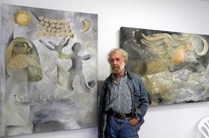 Arne Roosman  with his paintings Freija and Pegasus. Photo: V. Külvet <br>  - pics/2010/10/29866_1_t.jpg