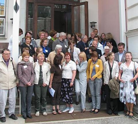 Konverentsist osavõtjad - pics/2012/07/36904_001_t.jpg