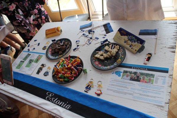 Display by the Estonian campers’ delegation at the CISV summer camp open house at Seedrioru.  - pics/2019/09/54317_001_t.jpg