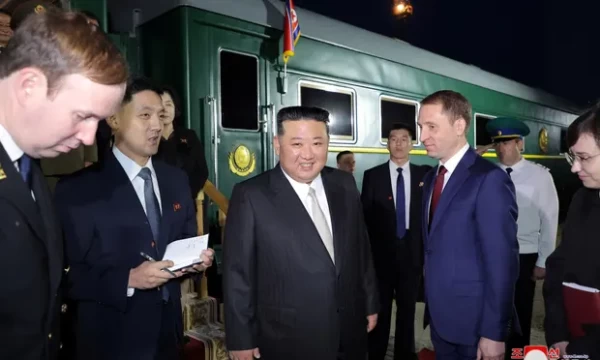 Kim Jong-un saabumas Khasani, Venemaa. Põhja-Korea diktaator on üks väheseid aktiivseid Putini liitlasi. Foto: KCNA - pics/2023/09/60498_001_t.webp
