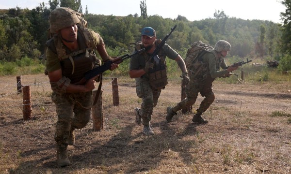 Ukraian sõdurid õppustel Donetski oblastis. Foto: Anatolii Stepanov/AFP/Getty Images - pics/2024/07/61135_001_t.jpg