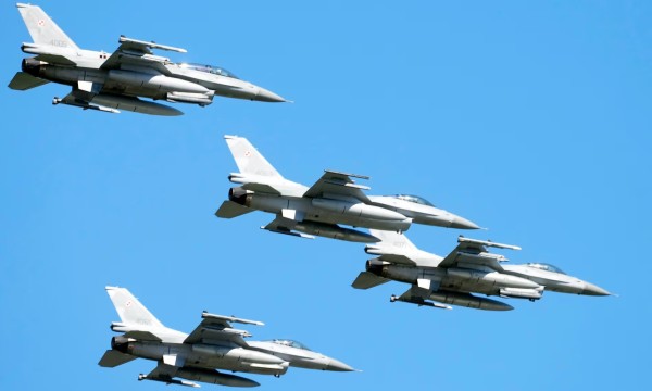 Esimesed F-16 lennukid on Ukrainasse kohale jõudnud. Foto: Czarek Sokołowski/AP - pics/2024/08/61141_001.jpg