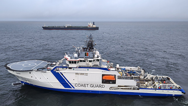 Finnish coastguard with Eagle S shown in the background after suspected cable sabotage incident. Source: Finnish Border Guard / X - pics/2024/12/61420_001_t.png