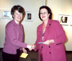  	Dawn Jamieson- esimene auhind ja Nora Wallner   - pics/prior2003/KEVF1.jpg